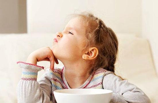 نحوه برخورد با کودک کم غذا