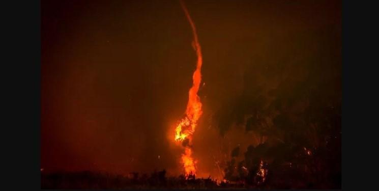 فیلم، وقوع گردبادهای آتش در استرالیا درپی گرما و آتش سوزی های بی سابقه