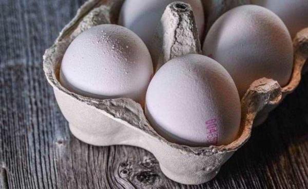 قیمت عجیب تخم مرغ در خرده فروشی ها قیمت عجیب تخم مرغ در خرده فروشی ها